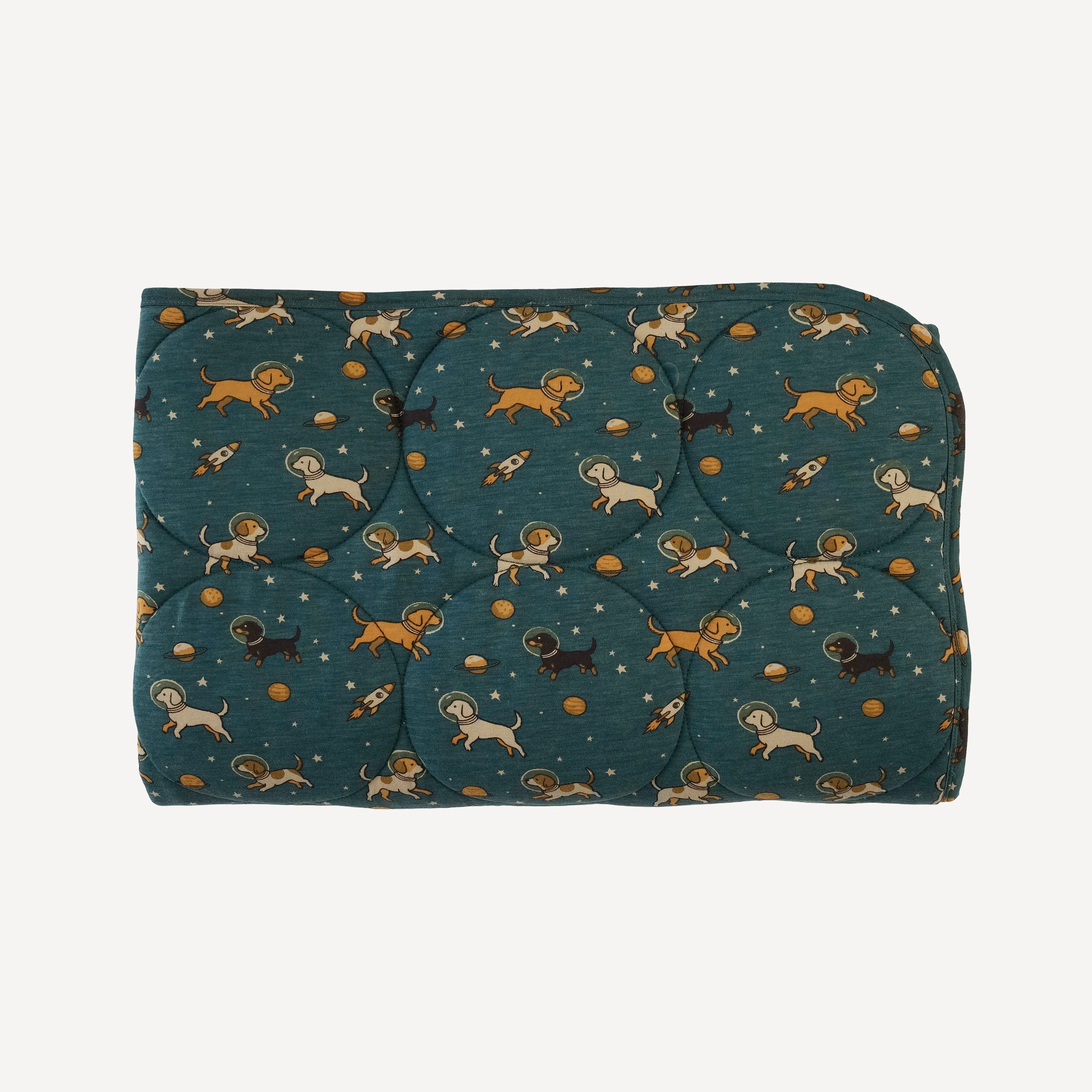 classic circle quilt | space pups | bamboo