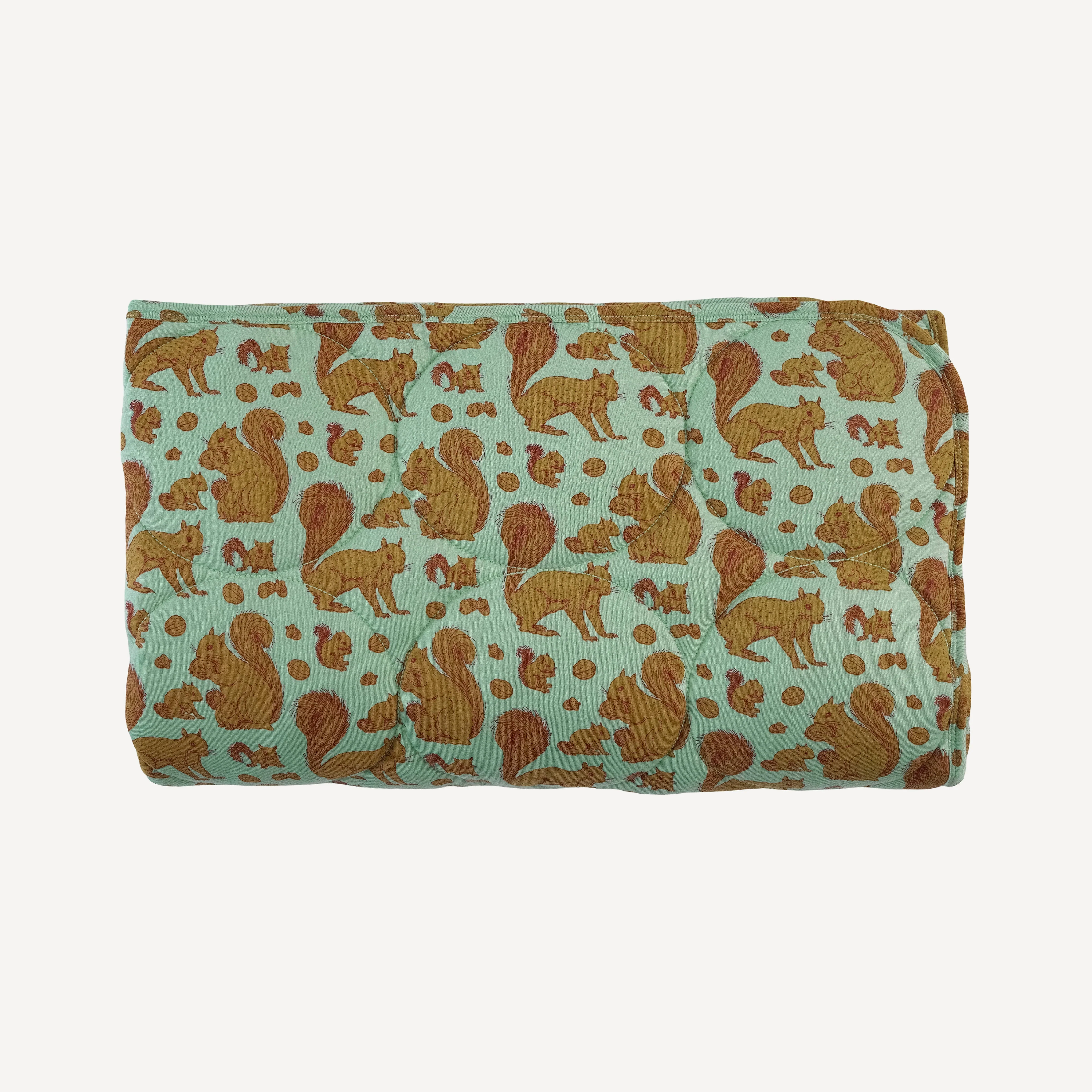 classic circle quilt | toffy squirrel | bamboo