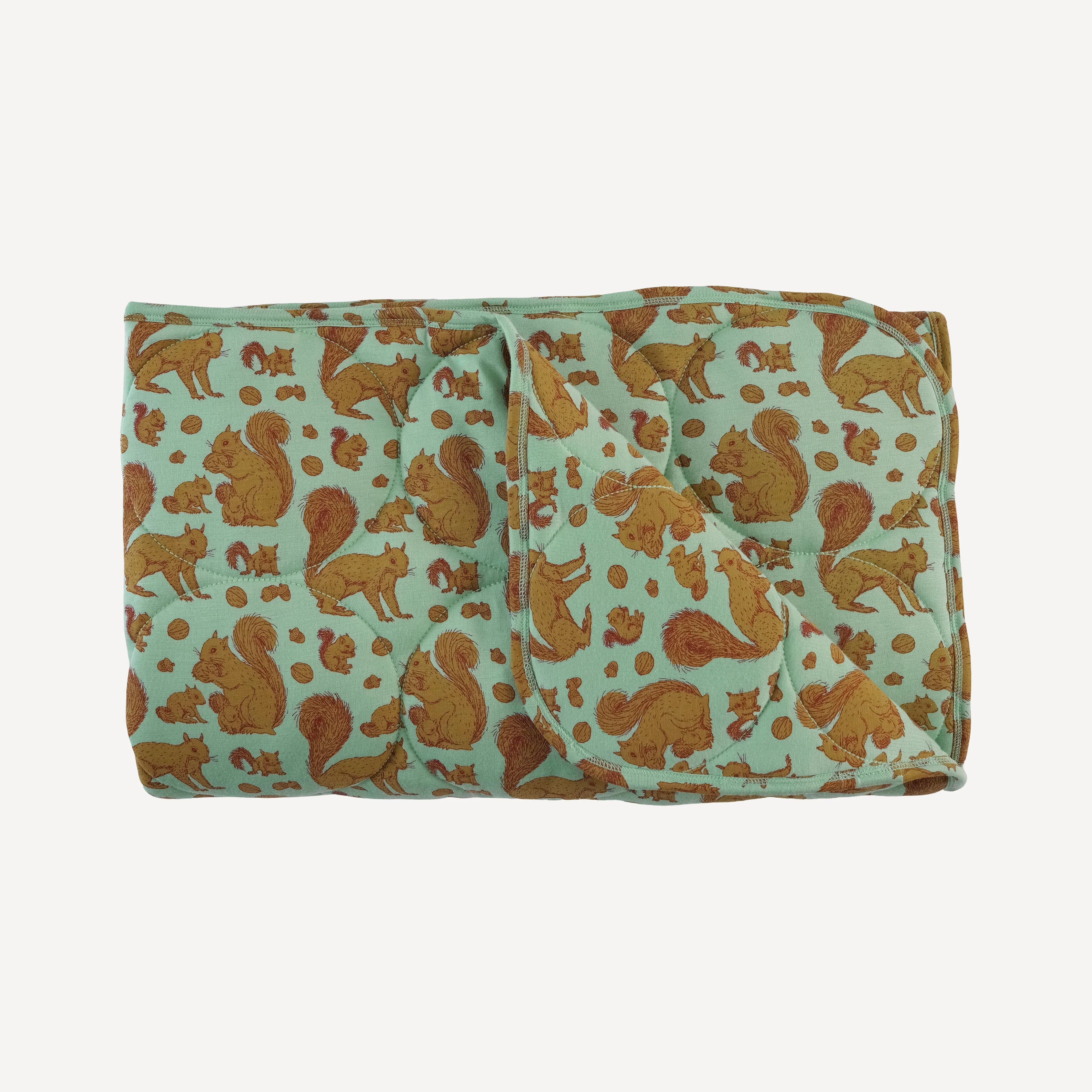 classic circle quilt | toffy squirrel | bamboo - Image 3