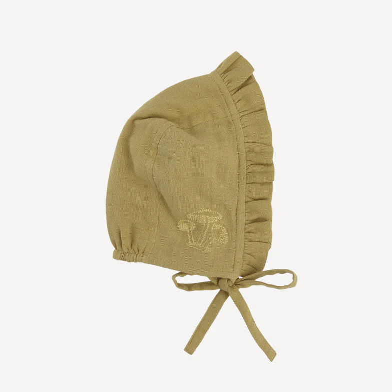 embroidered small ruffle bonnet | deep flaxen | organic cotton gauze