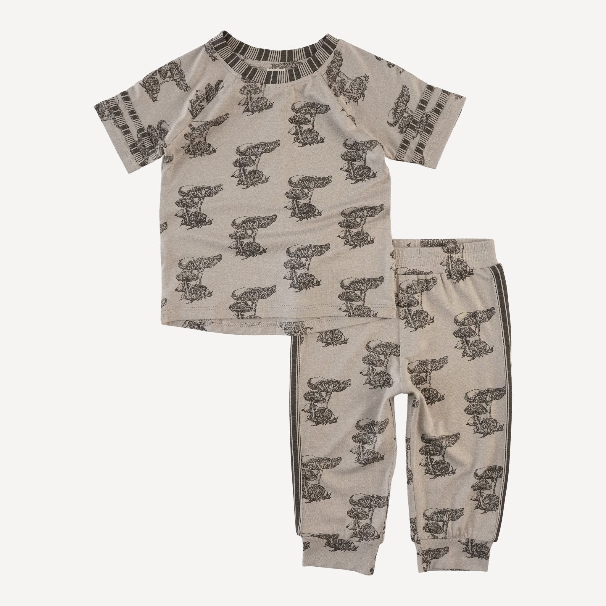 short sleeve football set | gray mushroom snail | bamboo