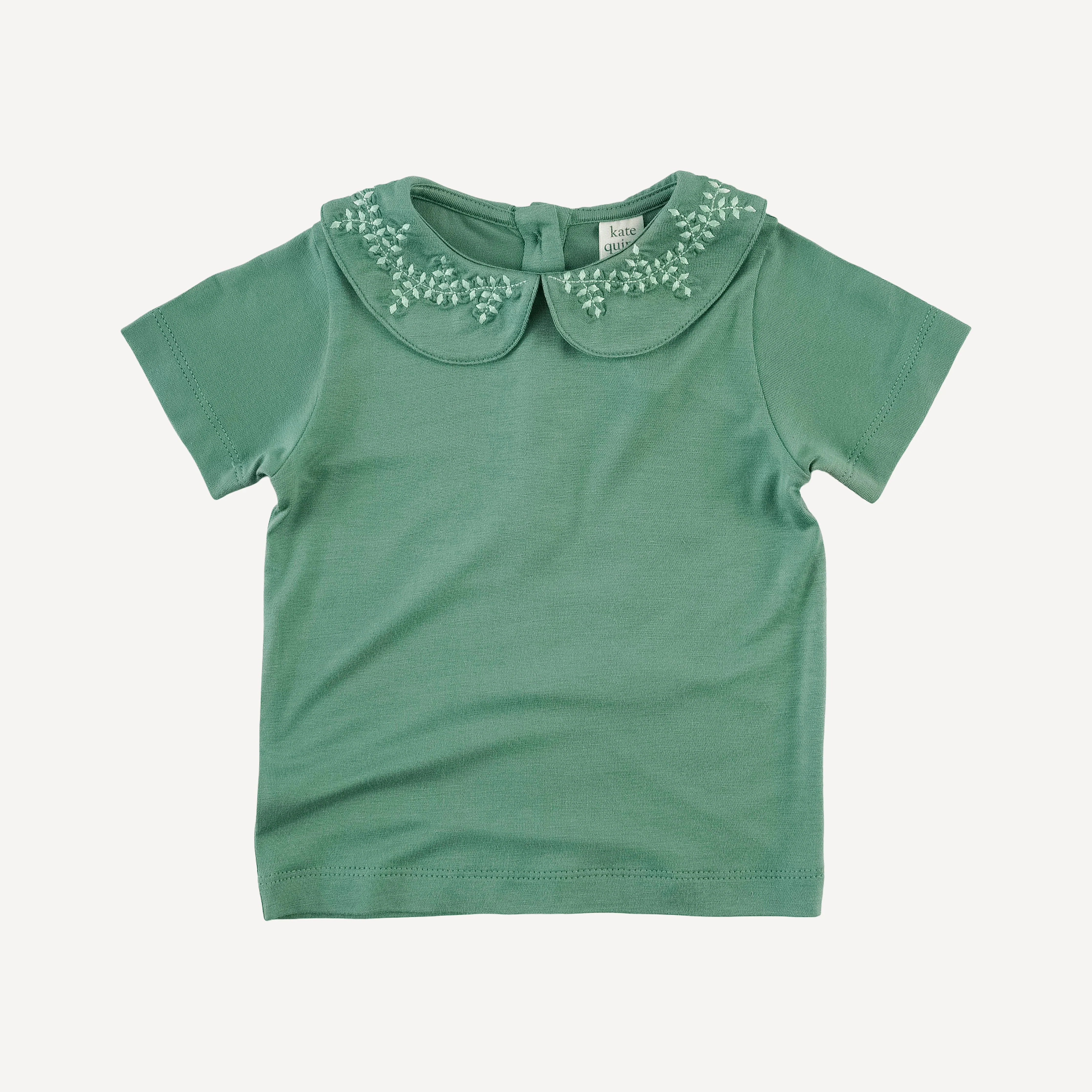 short sleeve leaf embroidered peter pan tee | malachite | bamboo