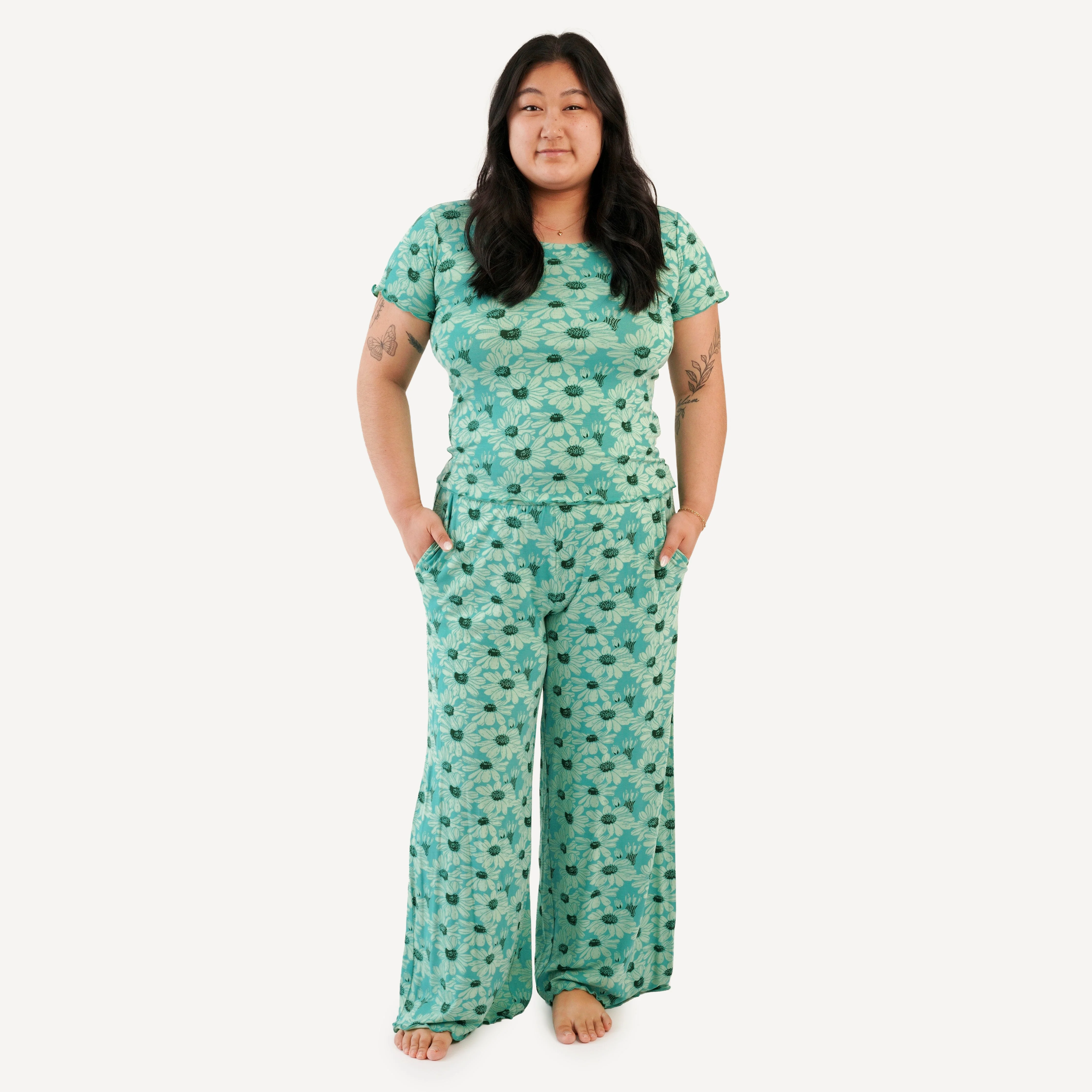 womens short sleeve jade set | green daisy | bamboo